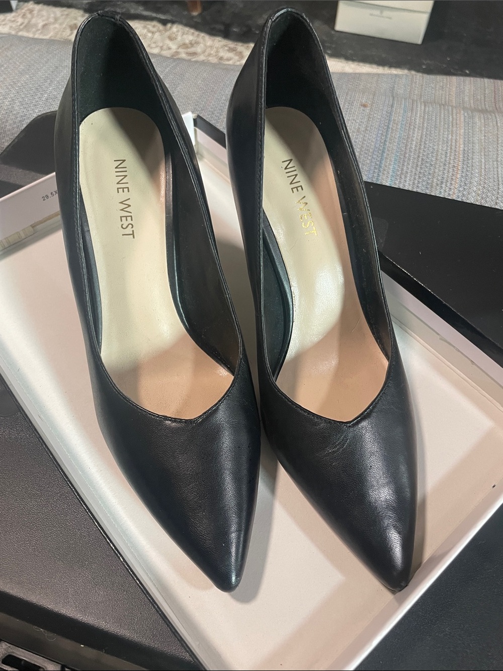 Nine West Black Pointed-Toe Leather Pumps